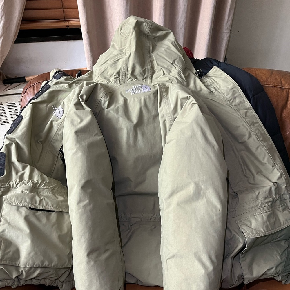 “Old School Retro” 1996 Moss Green North Face Puffer Coat - Picture 9 of 9